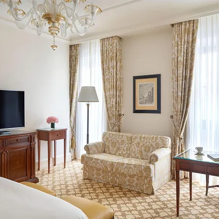 Four Seasons Otel 5*