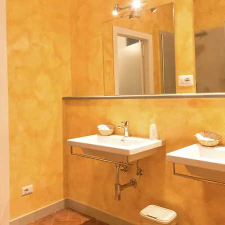 Casa Santo Nome Di Gesu Floransa