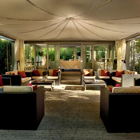 Appart hôtel Eden Rock 4*