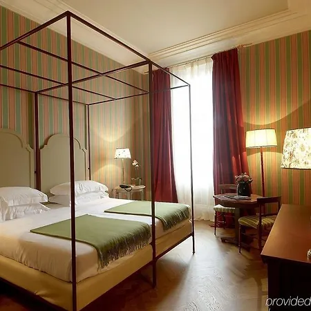 Hotel Enza