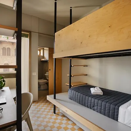 Hostel 're-dama Firenze
