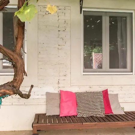 Boutique With Private And Garden Oasis Appartement