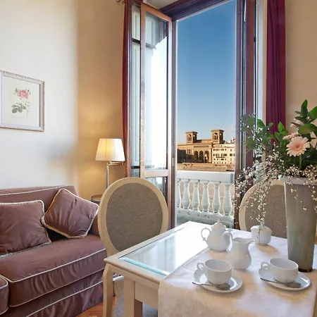 Aparthotel Serristori Palace