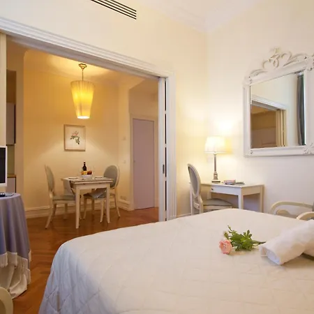 Serristori Palace Aparthotel