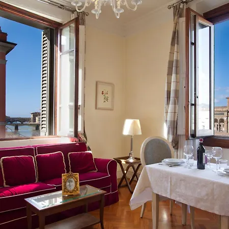 Aparthotel Serristori Palace 2*