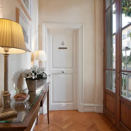 Aparthotel Serristori Palace 2*