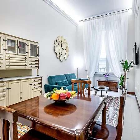 Apartment Three Via Roma Florence