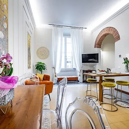 Three Via Roma Apartment *