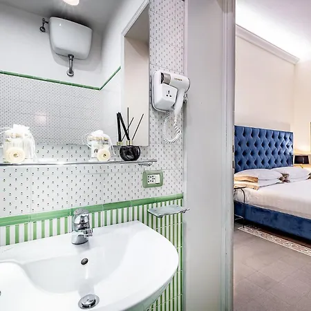 Apartment Three Via Roma