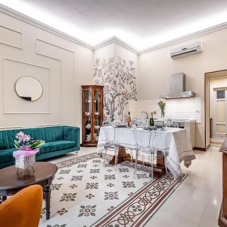 Apartment Three Via Roma Florence