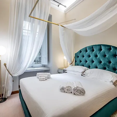 Three Via Roma Apartment *