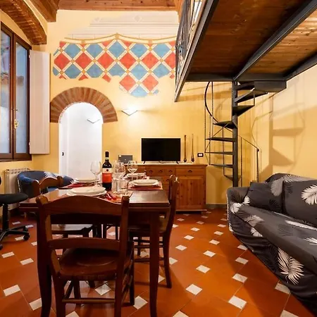 아파트 Keys Of Italy - Serragli 55 - Stile Rustico Rinascimentale In Oltrarno 피렌체