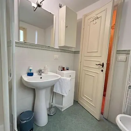 Apartment Ponte Vecchio View By Florencehospitality Com Florenz