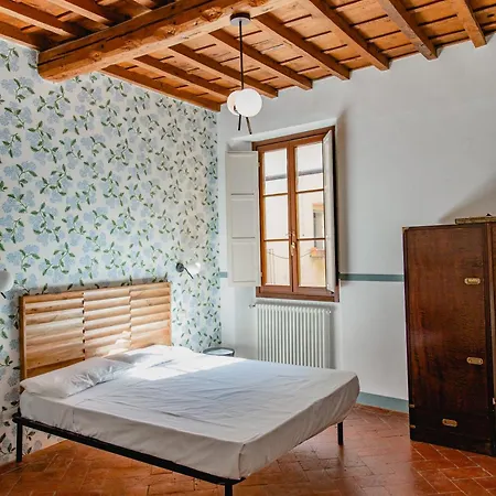 Big Near Piazza Santo Spirito Apartment