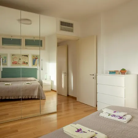 Iris -due Ampie Terrazze Vista Duomo Apartamento Florença