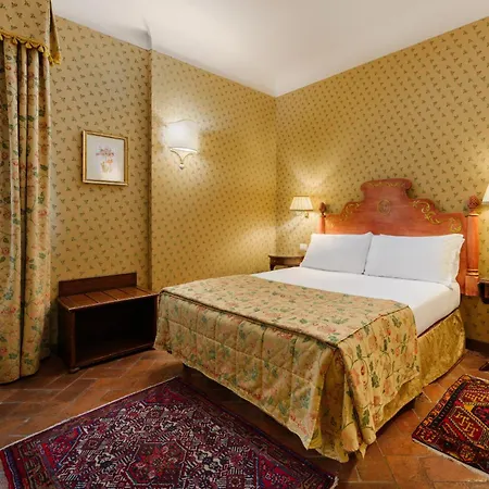 Monna Lisa Hotel