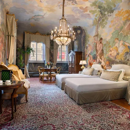 Piazza Pitti Palace - Residenza D'epoca