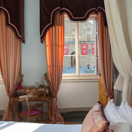 Piazza Pitti Palace - Residenza D'epoca לינה וארוחת בוקר פירנצה