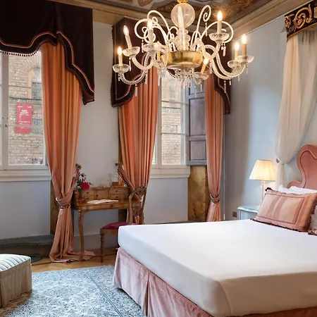 לינה וארוחת בוקר Piazza Pitti Palace - Residenza D'epoca 3*