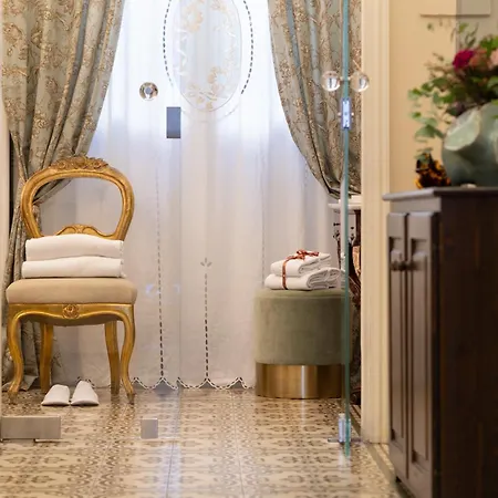 לינה וארוחת בוקר Piazza Pitti Palace - Residenza D'epoca 3*