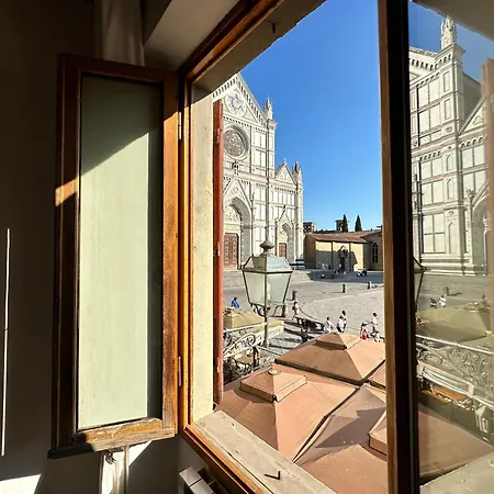 Luxurious View On Santa Croce Apartment Florence