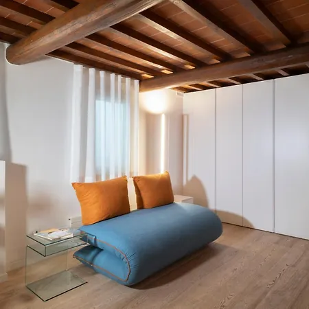 San Niccolo Walls Garden Apartment *