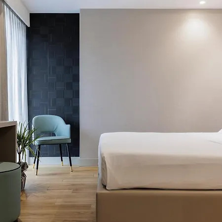 Mh & Hotel 4*