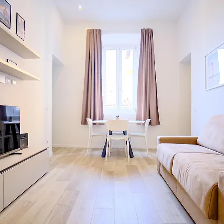 Apartment Cavour - Boutique In Florence
