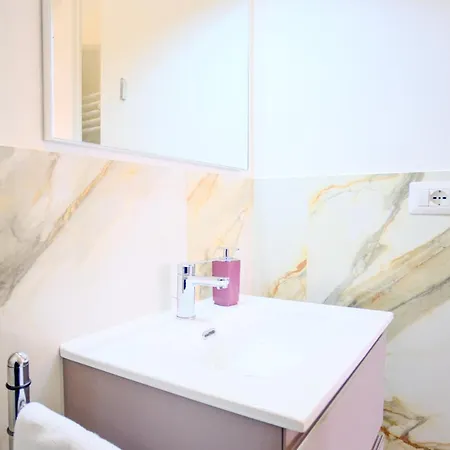 Cavour - Boutique In Apartment