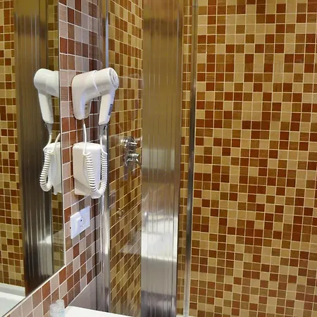 Hotell Ester 3*