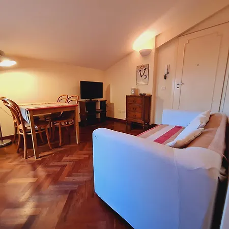 Apartment Mansarda Luminosa E Confortevole