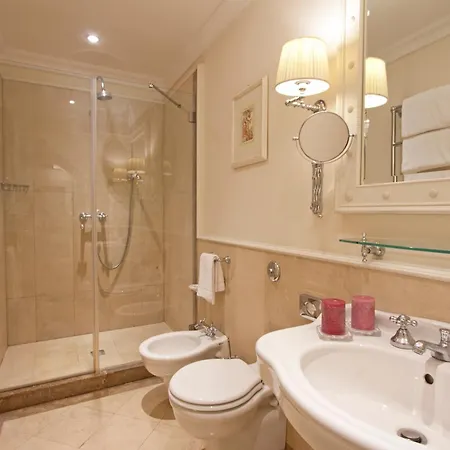 Aparthotel Serristori Palace 2*