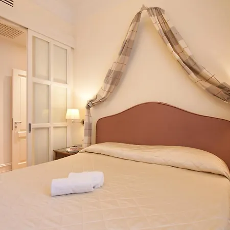 Serristori Palace Aparthotel Firenze