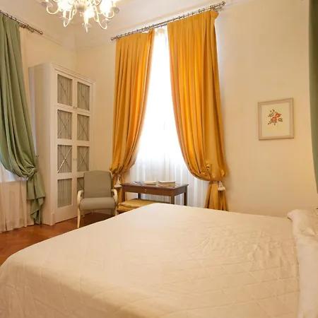 Serristori Palace Aparthotel
