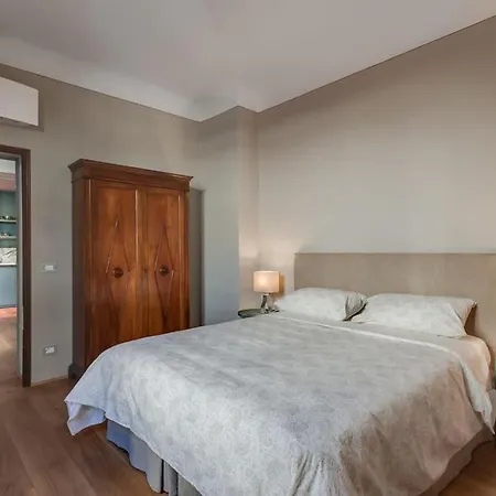 Accademia Luxury Apartment
