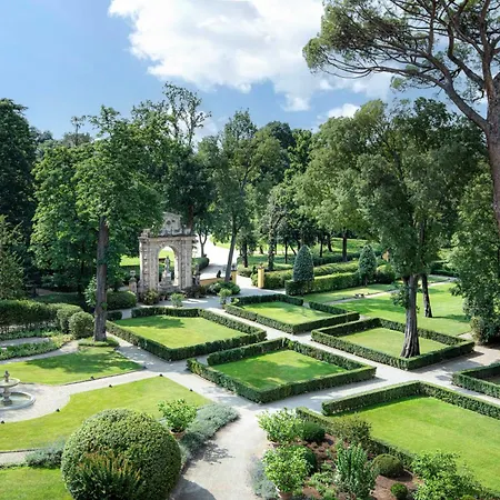 Four Seasons 5* Floransa
