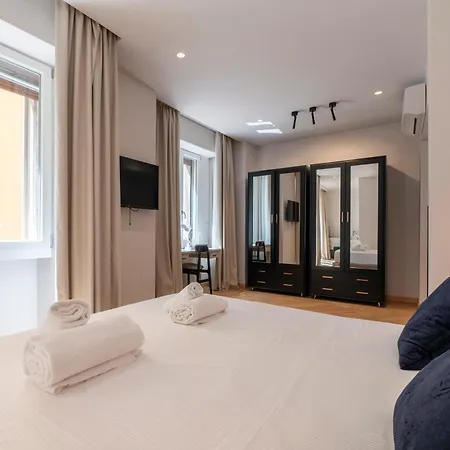 בית הארחה The Old Palace- Luxury Signoria *
