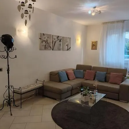 Apartment 2 Stanze *