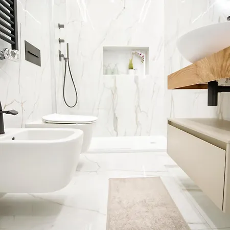 Lux Center, 2camere, 2bagni, Train Station Smn Apartamento