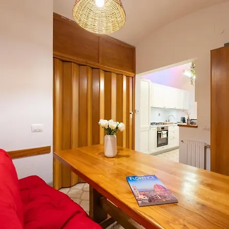 Апартаменты Via Sant'egidio, 3 - Spacious And Bright Just 300mt From The Duomo Флоренция