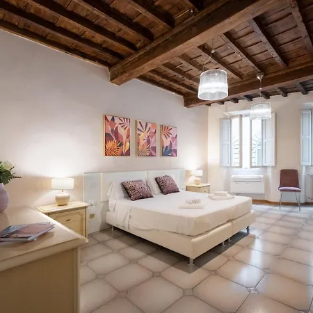 Via Sant'egidio, 3 - Spacious And Bright Just 300mt From The Duomo Апартаменты *
