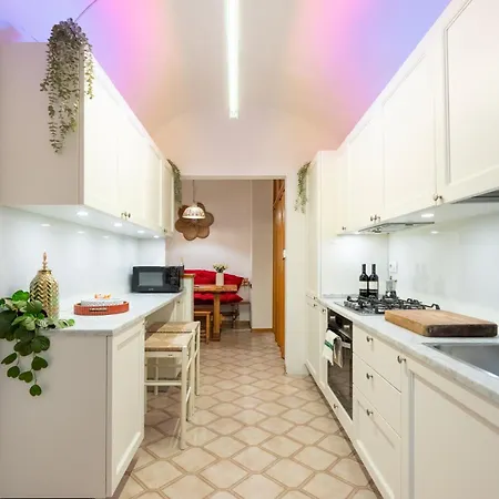 Via Sant'egidio, 3 - Spacious And Bright Just 300mt From The Duomo