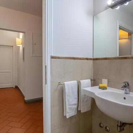 Rondinelli Charme Prestige Apartment Florence