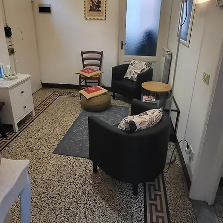 Bright Close To Downtown Φλωρεντία