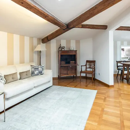 Romantic And Charming Apartament