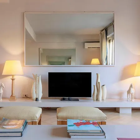 Pitti Secret Rooftop Apartment Florence