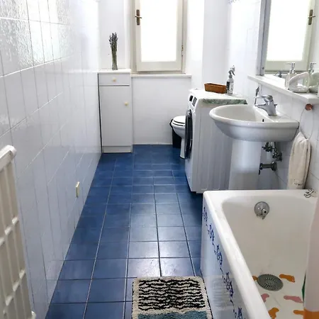 Spacious Esthers E Near Smn Πανσιόν Φλωρεντία