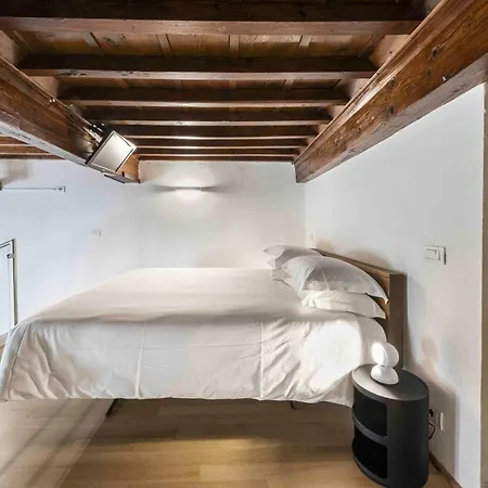 Palazzo Bardi N 1 Florence