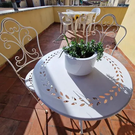 Trilly's House Is Waiting For You! Panoramic Penthouse Daire Floransa