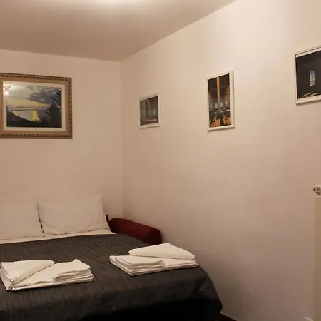 Apartamento Small Penthouse With A Terrace